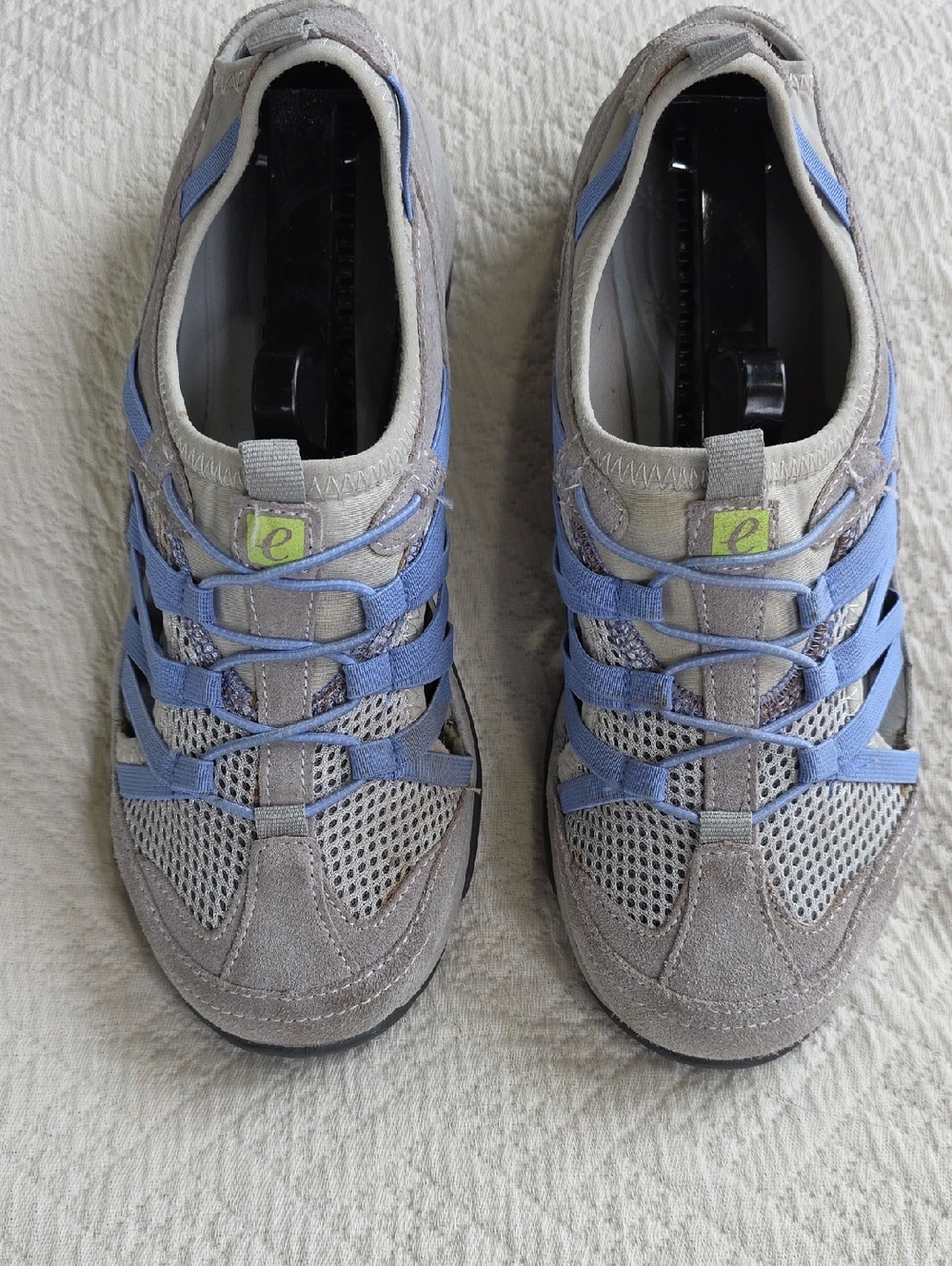 Women's Breathable Gray Athletic Sneakers with Blue Accents Size 9.5